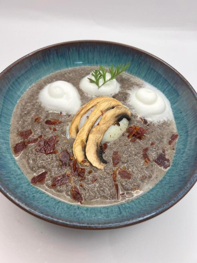 Logis Hotel La Bergerie Hotel 3 Etoiles Restaurant Savoureux Saint-Pierre-Lafeuille エクステリア 写真