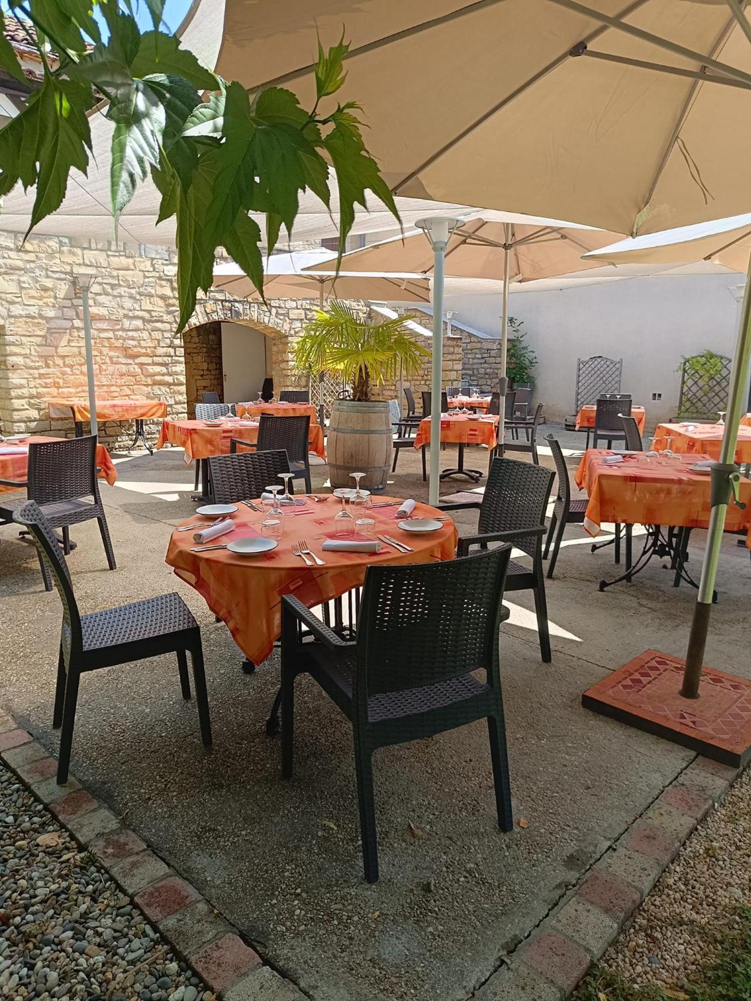 Logis Hotel La Bergerie Hotel 3 Etoiles Restaurant Savoureux Saint-Pierre-Lafeuille エクステリア 写真