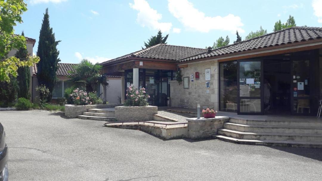 Logis Hotel La Bergerie Hotel 3 Etoiles Restaurant Savoureux Saint-Pierre-Lafeuille エクステリア 写真