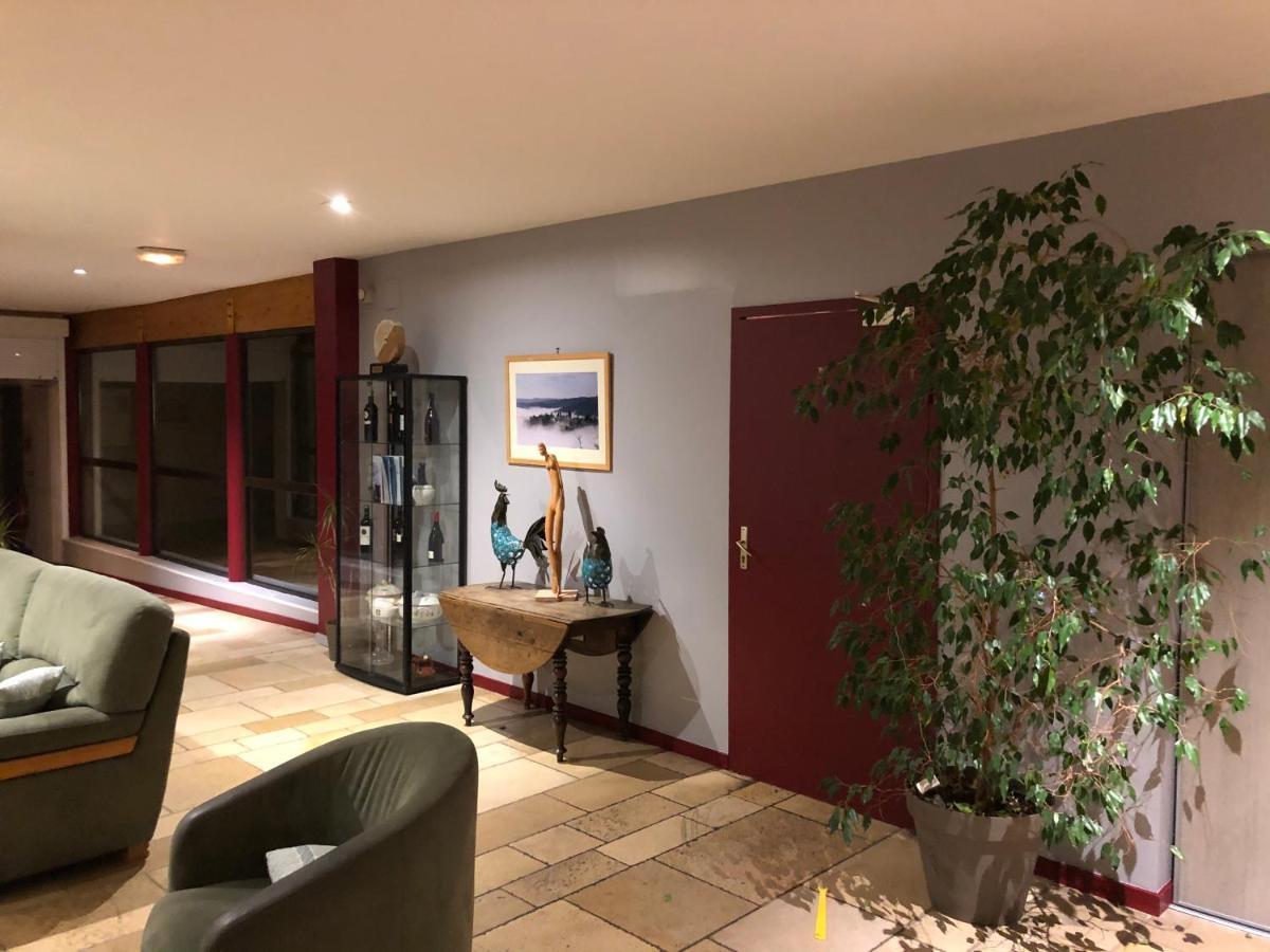 Logis Hotel La Bergerie Hotel 3 Etoiles Restaurant Savoureux Saint-Pierre-Lafeuille エクステリア 写真